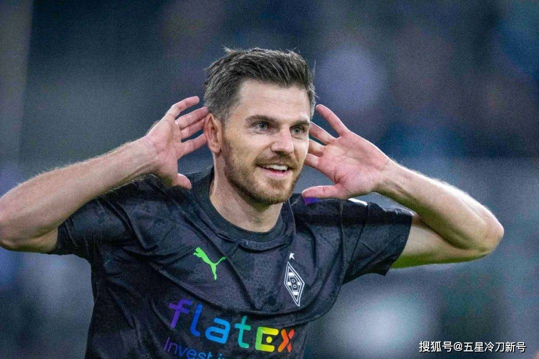 训练课后布莱顿备战德甲;迎来里程碑细节流出;气氛紧张;纪律约束更严格(形容比赛训练辛苦) 训练课后布莱顿备战德甲;迎来里程碑细节流出;气氛紧张;纪律约束更严格(形容比赛训练辛苦)