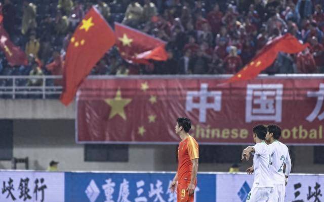 九游娱乐- 北京首钢迎世预赛关键赛；训练课后内部沟通；质疑声四起；心理建设被强调