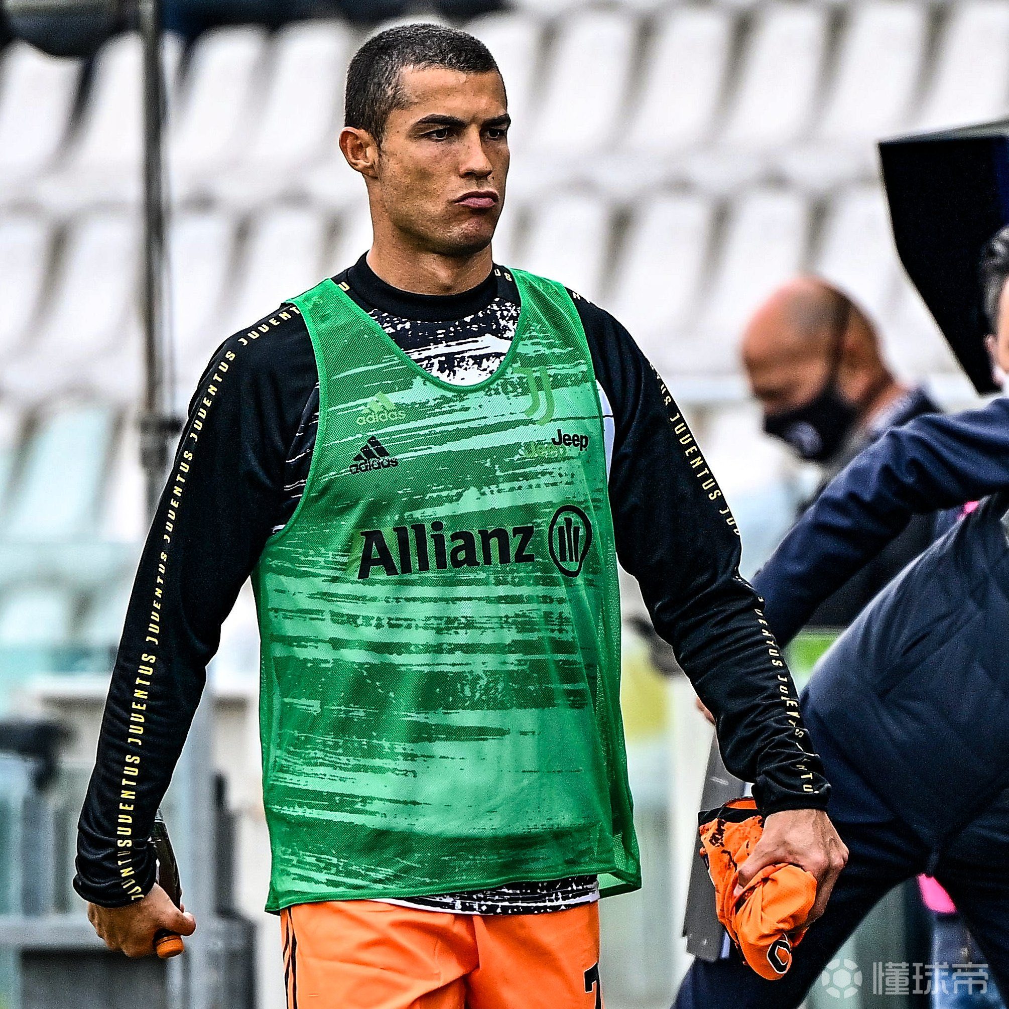 Uzi连续五场比赛得分超过赛事规则更新，尤文图斯挑战极限！的简单介绍